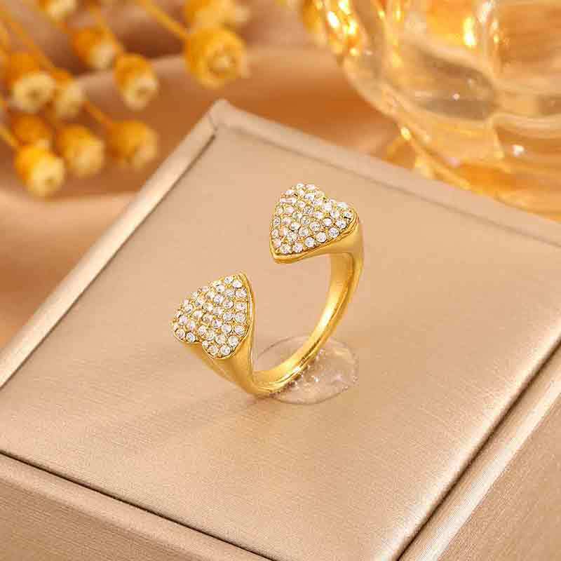 Fashionable Luxury Open Ring - Women's Heart-shaped Ring Set with Zirconia - Unique and High-end Style Finger Ring with Open Design