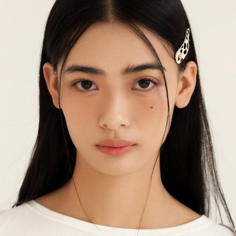 FANTASTIC PLANET Cow Vintage Hair Pin