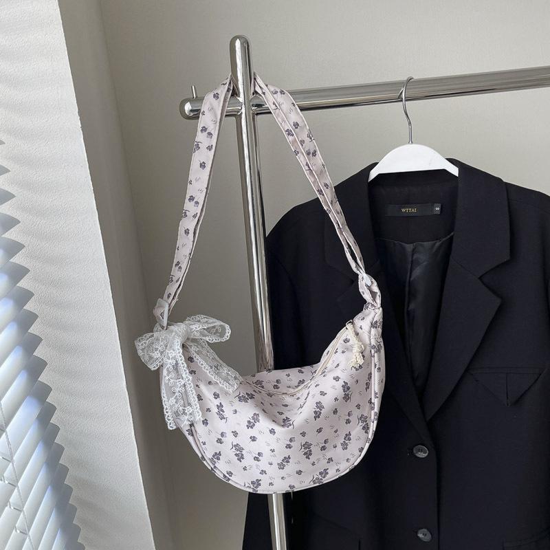 

Bow floral bag women s summer new large-capacity commuting crescent moon dumpling bag messenger bag armpit bag one size fits all белый