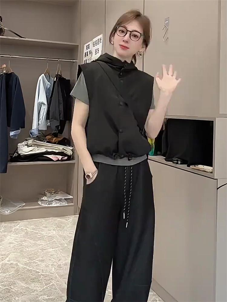 Dámská bezrukávová vesta s kapucí v evropském stylu - Jarní kolekce 2025