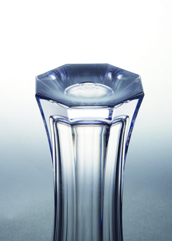 FOYER Unbreakable Vase, Polycarbonate, Stylish, Large, 18cm Tall, 7cm Wide, Product Number: 2300068