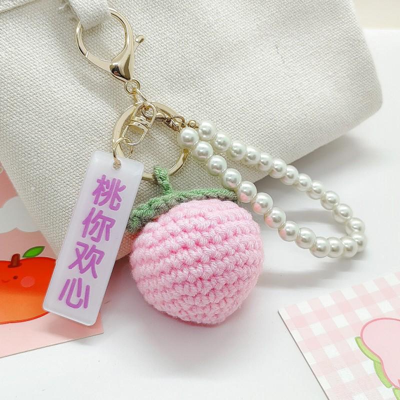 Wool Knitting Peach Keychain: Cute Creative Pendant for Student Backpacks & Gifts