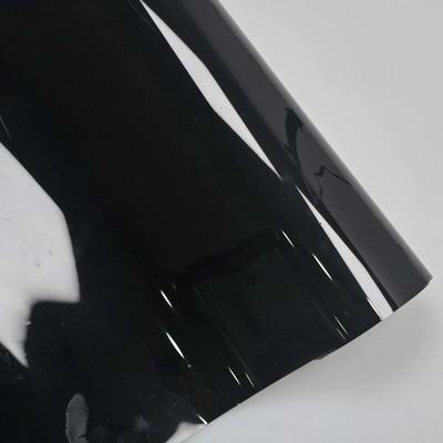 Vinyle brillant noir jaune rouge bleu pour décalcomanies de voiture, feuille d'emballage, autocollants noirs brillants sur la couverture de Film de voiture, enveloppe adhésive