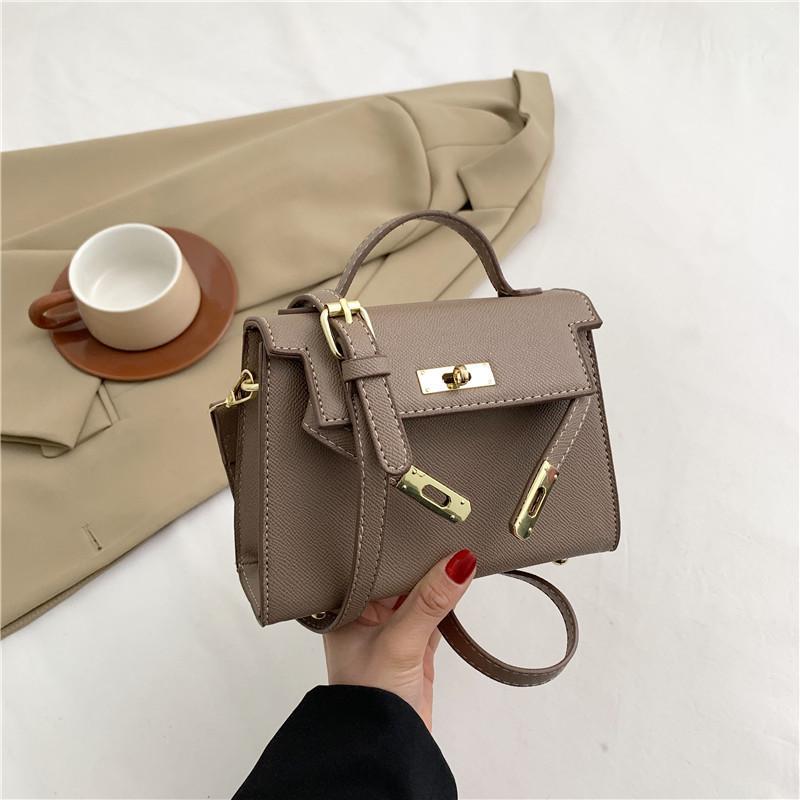 High-end Women s Hand Carry Bag 2023 New Winter Fashion Kelly Bag Simple Commuter Crossbody Bag