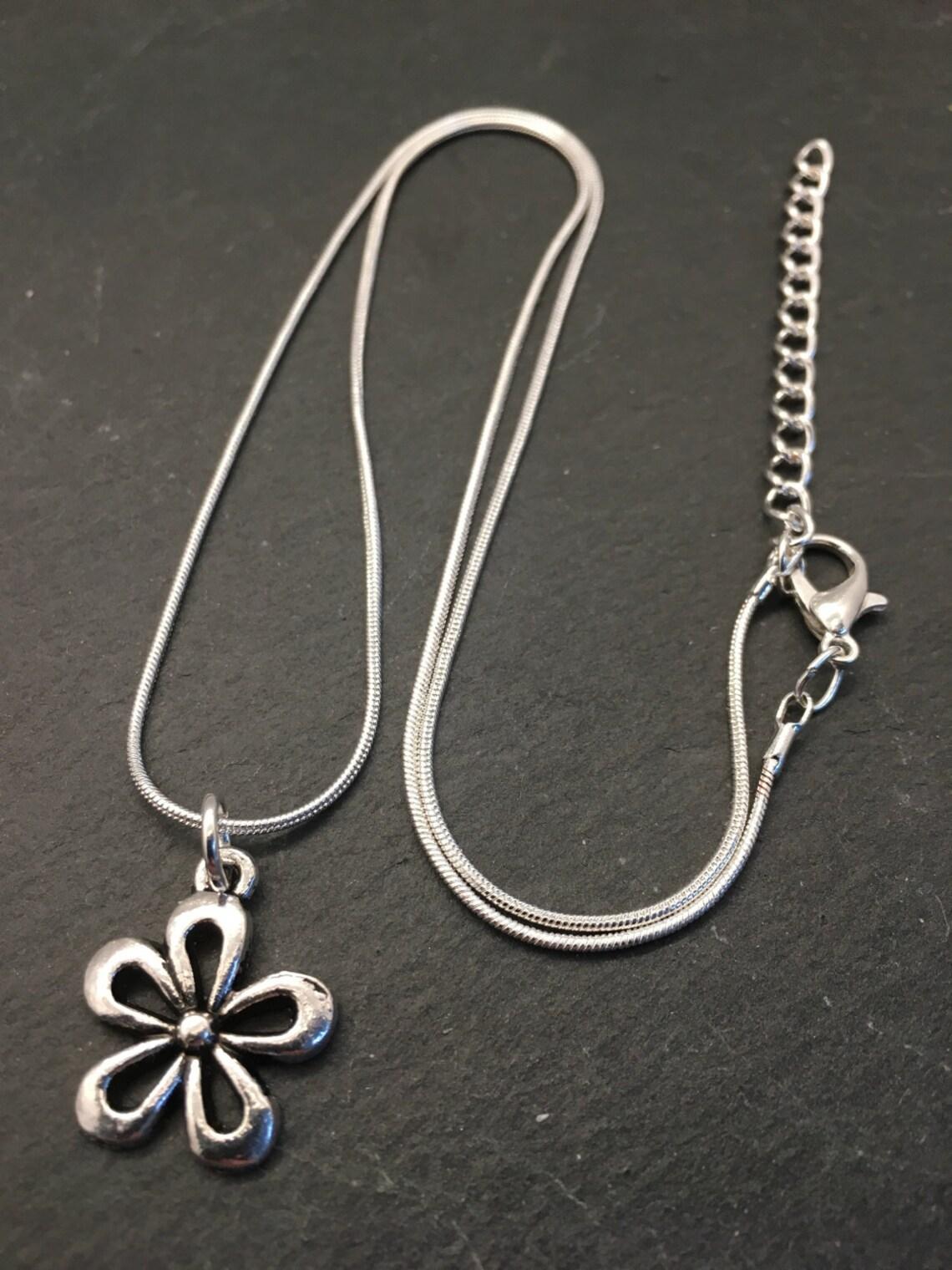 

Simple Exquisite Silver Color Hollowed-out Flower Pendant Dangle Earrings Necklace for Women Halloween Party Cute Jewelry Gifts
