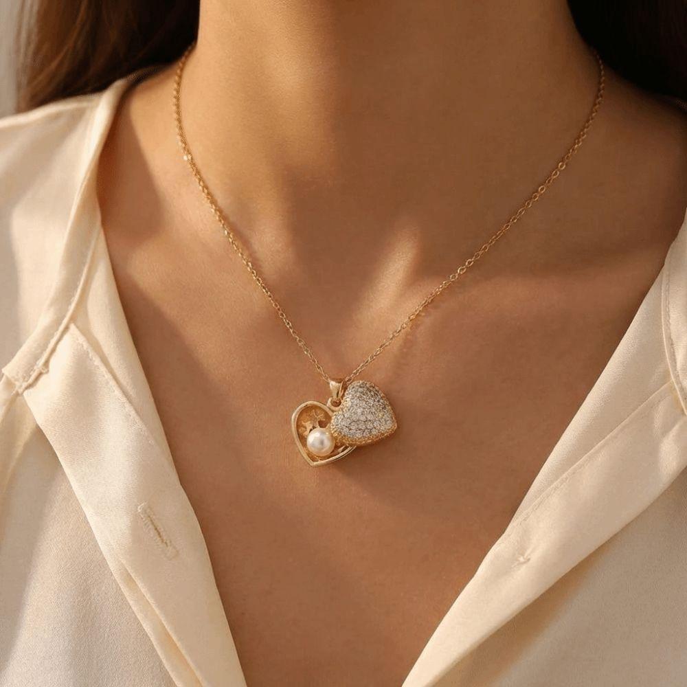 Elegant Oyster Necklace Unique Clavicle Chain New Peach Heart Pearl Necklace Evening Party