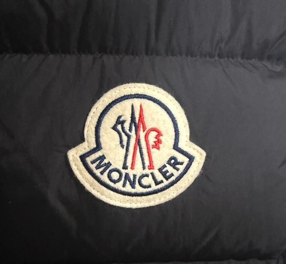 Used MONCLER ALMAZDown vest Nylon mens