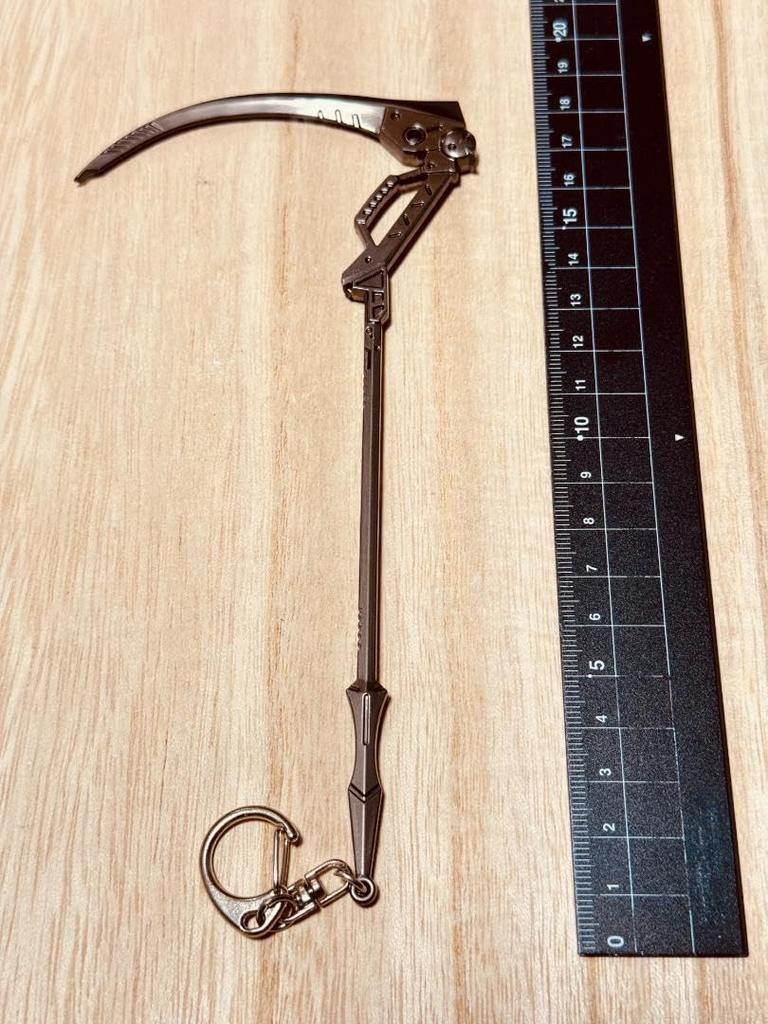 Vessel Silver Sickle Eva Mini Weapon Keychain Accessory Figure Doll Display Ps4 Ps5 Anime Game PC Computer Alloy Toy Metal Miniature Legend Adams'