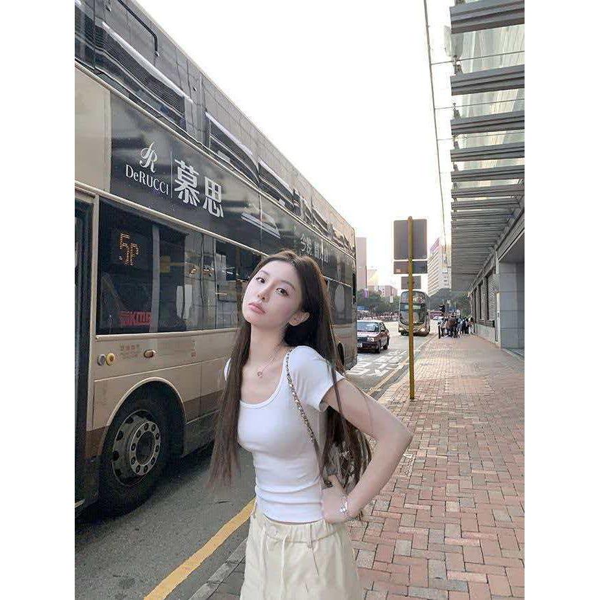 U-neck Short-sleeved T-shirt Women's Summer New Inner Fit Slim and Thin Korean Base Spice Girl Black Top