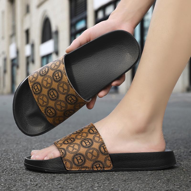 Outdoor Sandals Clogs Comfortable Soft Flip Flops Beach Slippers Summer Men Fashion Slippers Indoor Home Slides Bathroom Shoes