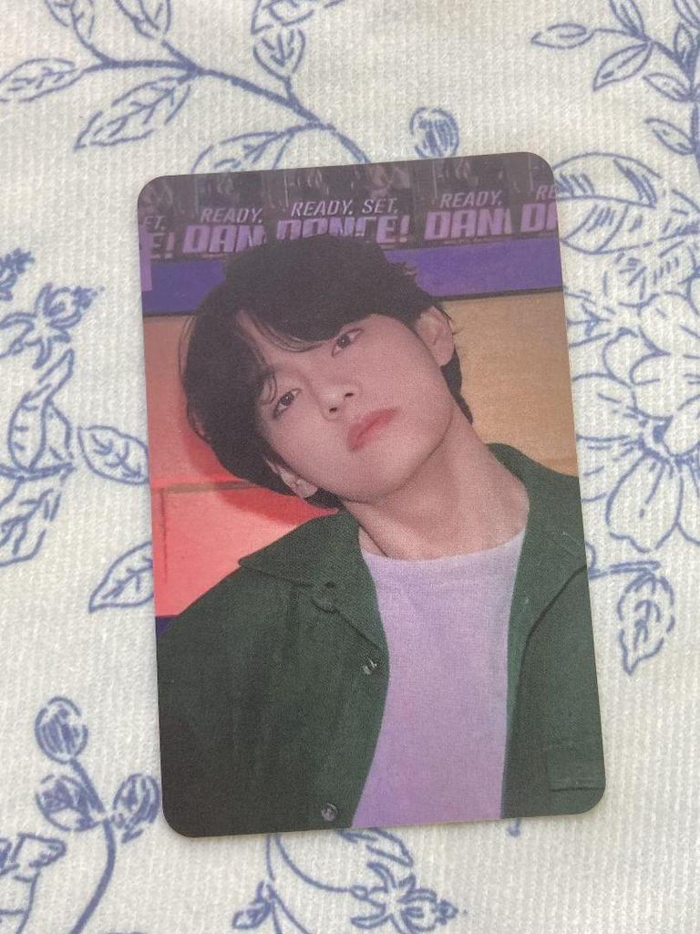 [USED] BTS PTD TARGET US Taehyung V Limited American Trading Card