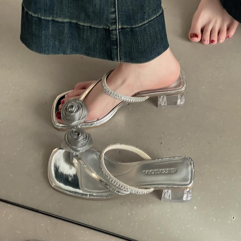 French fairy wind flower rhinestone thick heel slippers female summer wear 2025 summer new with skirt versatile sandals