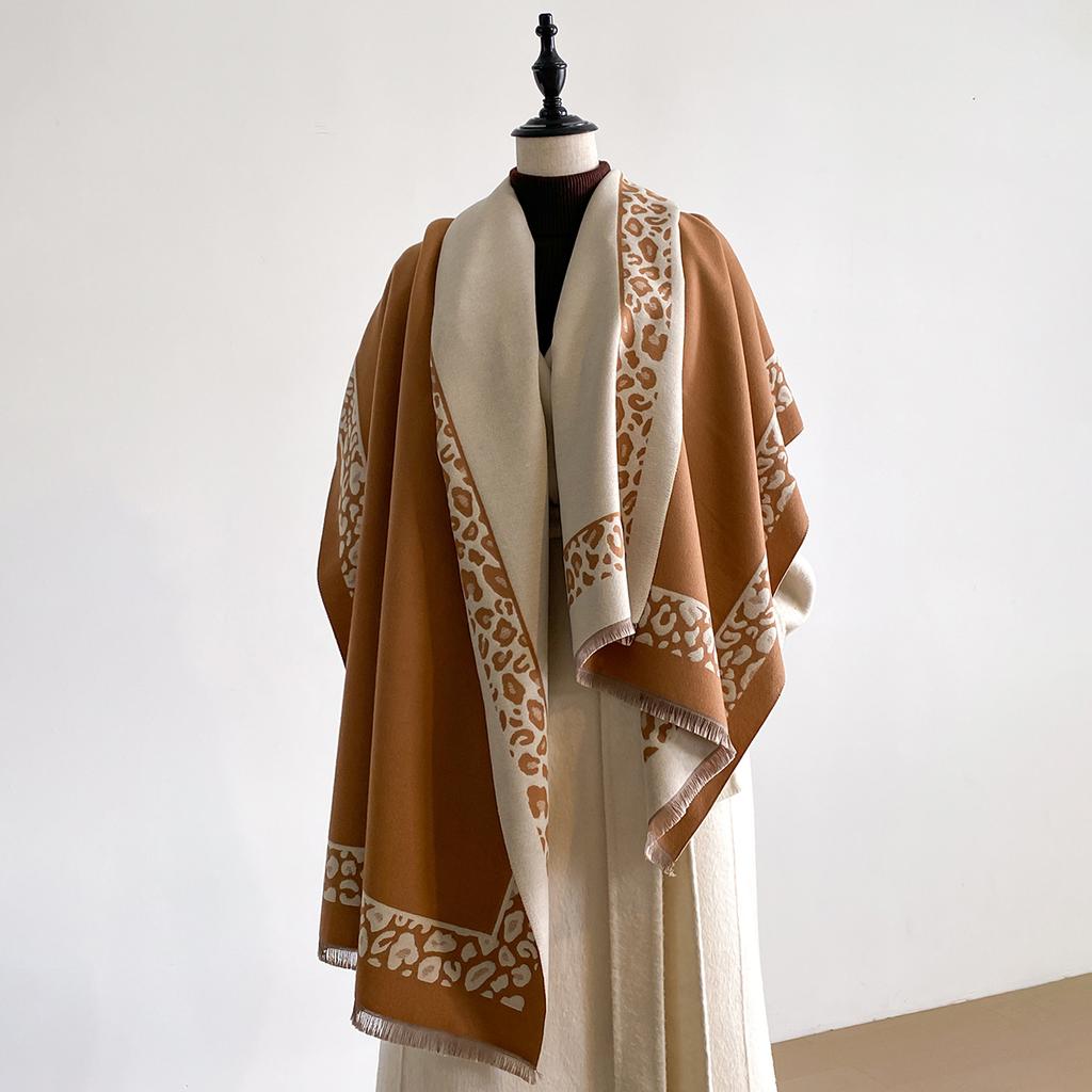 New Luxury Winter Cashmere Retro Leopard Print Scarf Women Warm Pashmina Poncho Scarves Fashion Shawl Thick Foulard Bufanda