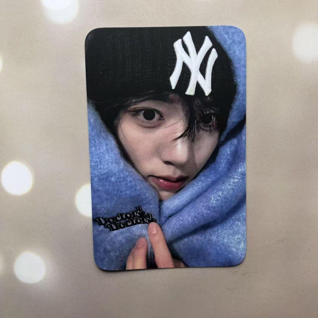 

[Б/У] ZB1 Доктор!Доктор! Юджин Шарф Корея Санок Торговая карточка