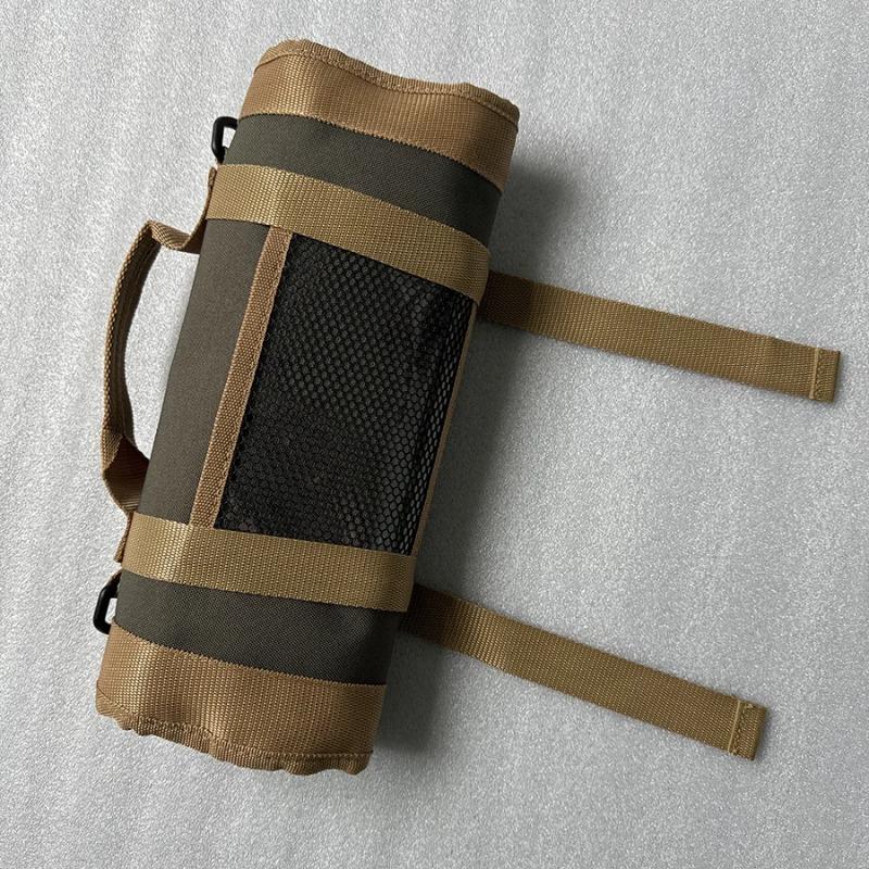 Robuster Roll-Up-Werkzeugtaschen-Organizer mit 4 Werkzeugtaschen und 2 abnehmbaren Taschen.