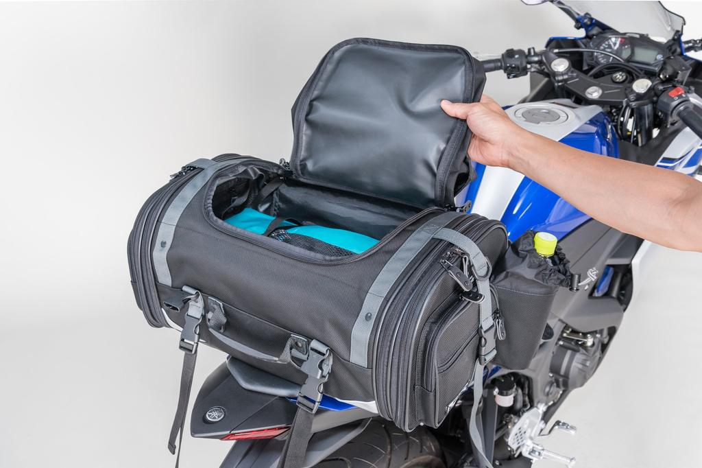 TANAX MOTOFIZZ Middle Field Seat Bag Black Motorcycle Seat Bag 4 Fixed Belts Shoulder Belt and Rain Cover Included Low Style Shape MFK-233 29L-40L