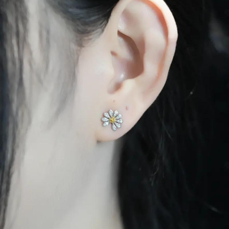 Women Full Diamond Daisy Flower Fashion Stud Earrings Jewelry