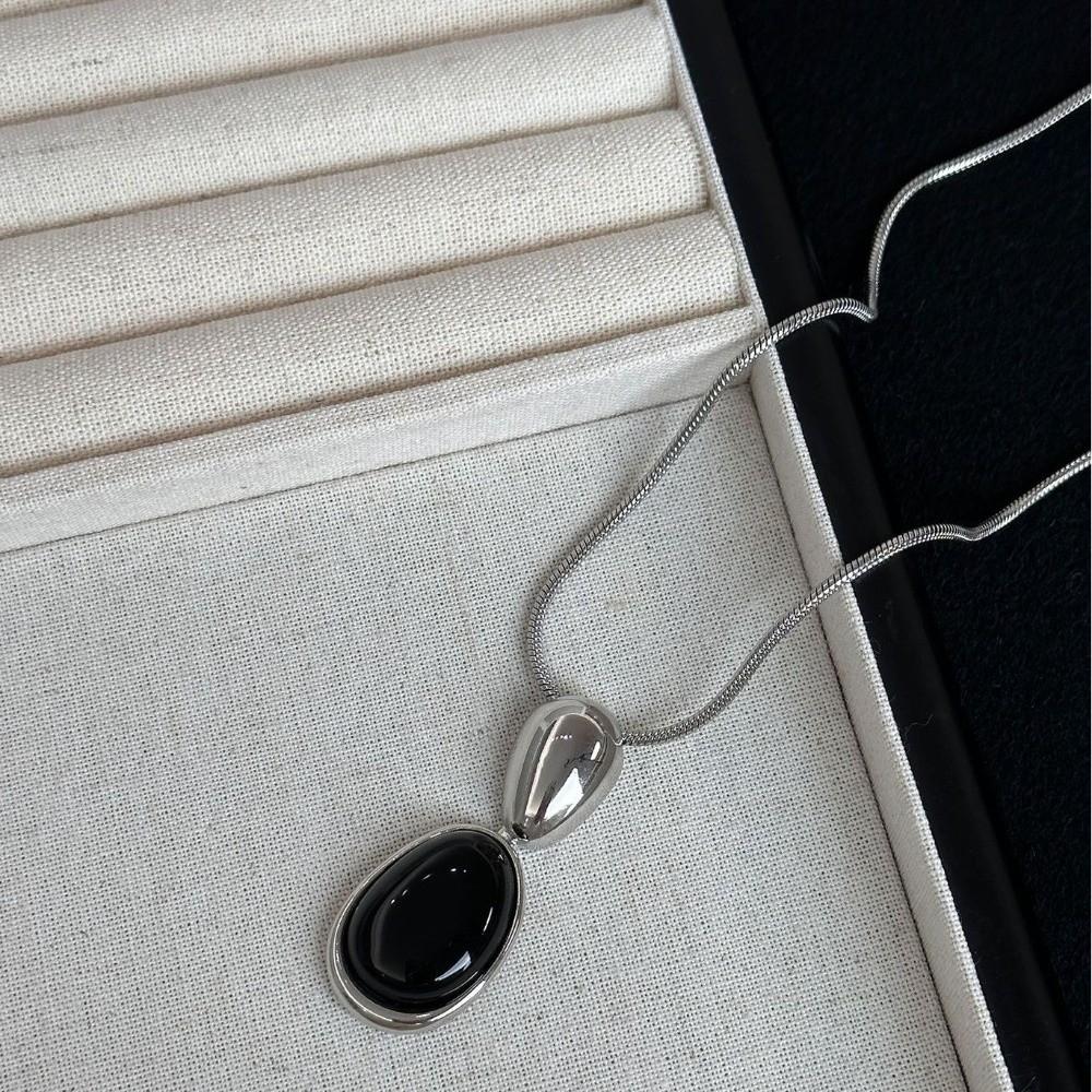 Black Color Water Drop Pendant Necklace Adjustable Sweater Chain for Women