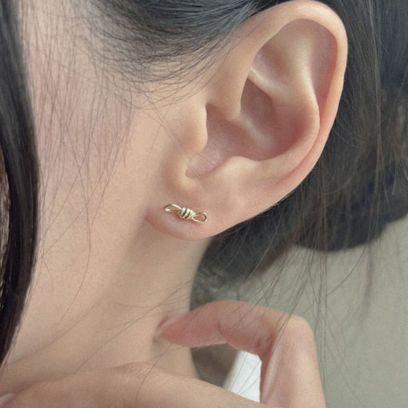 youngglow 14k tied piercing