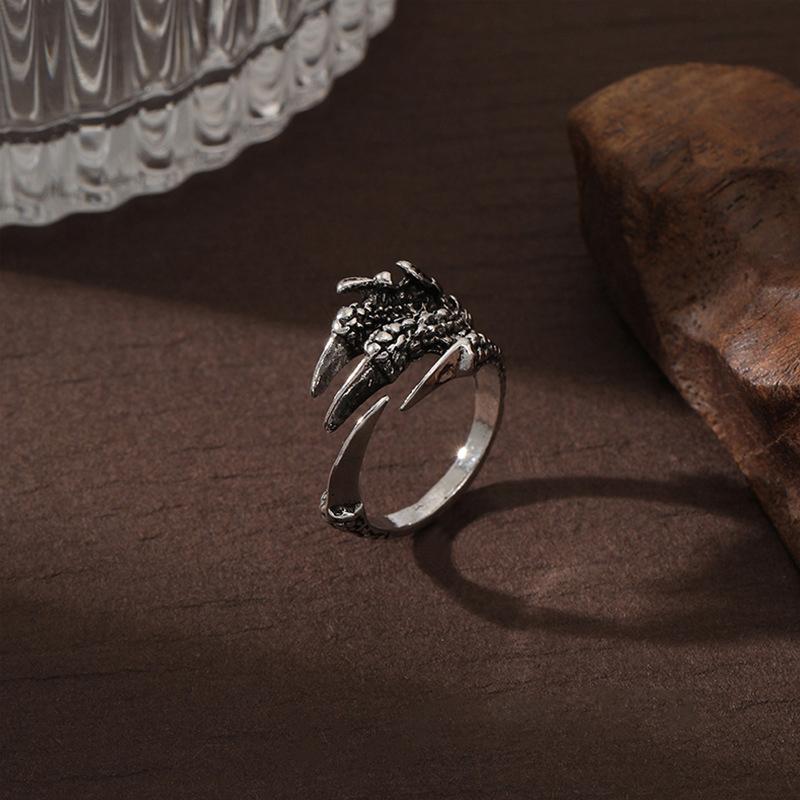 Retro Punk Metal Dragon Claw Ring Suitable For Men And Women Fashionable And Personalized Halloween Party Jewelry Gifts