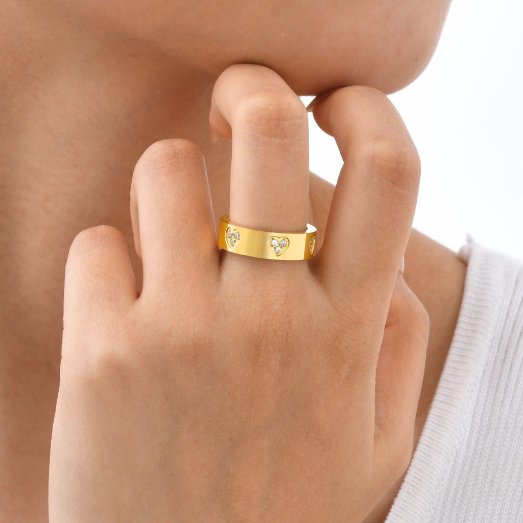 Luxury Love Heart Zircon Ring for Women,Waterproof Stainless Steel 3 Crystals Charm Ring, Wedding Engagement Fashion Jewelry