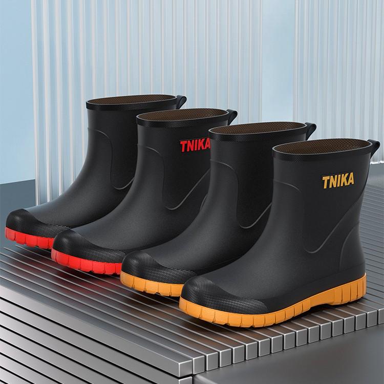 Men's Waterproof Mid-Calf Rubber Rain Boots – Wear-Resistant, Anti-Slip, Fashionable & Simple Design