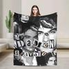 The Vampire Diaries Damon Salvatore Coperta Plaid Peluche Super Morbida Flanella Copriletto per Camera da Letto Campeggio Copri Letto