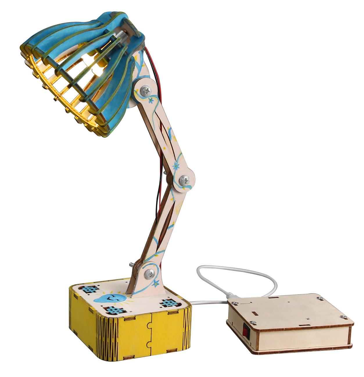 

DIY Технология Малое Производство Малое Изобретение Интеллектуальное Голосовое Управление Модель Настольной Лампы Студенты Собранные вручную Экспериментальные Материалы древесина