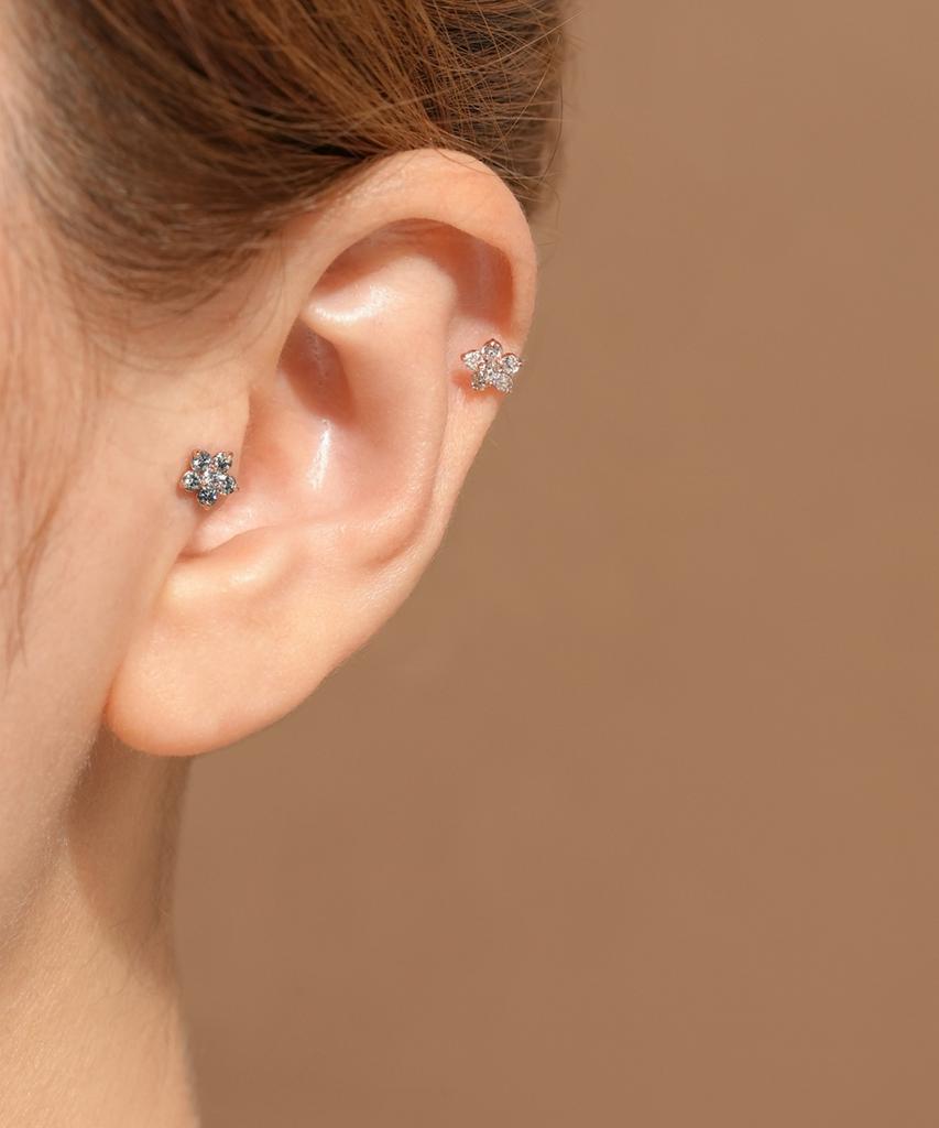 Minimalpiercing 14K Internal Moissanite Diamond Flower Labret Piercing Earrings