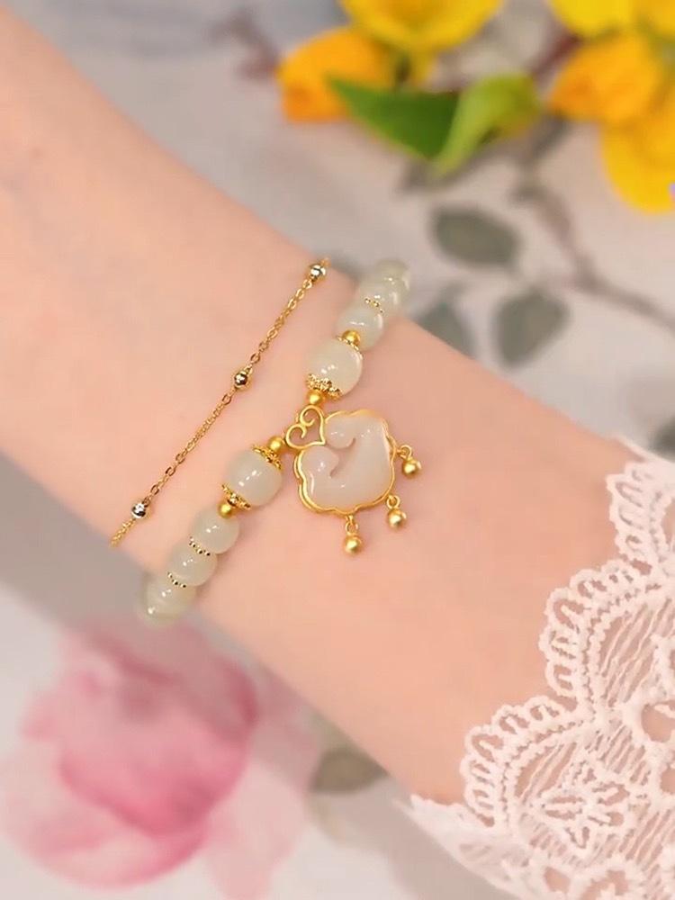 Guofeng Jade Rabbit bracelet adjustable fringe bracelet niche design promising future imitation jade bracelet Qixi Festival gift