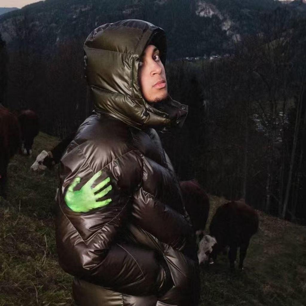 Europos žieminė reaktyvi į šilumą striukė: Vėjui ir vandeniui atsparus, pašiltintas su gobtuvu paltas