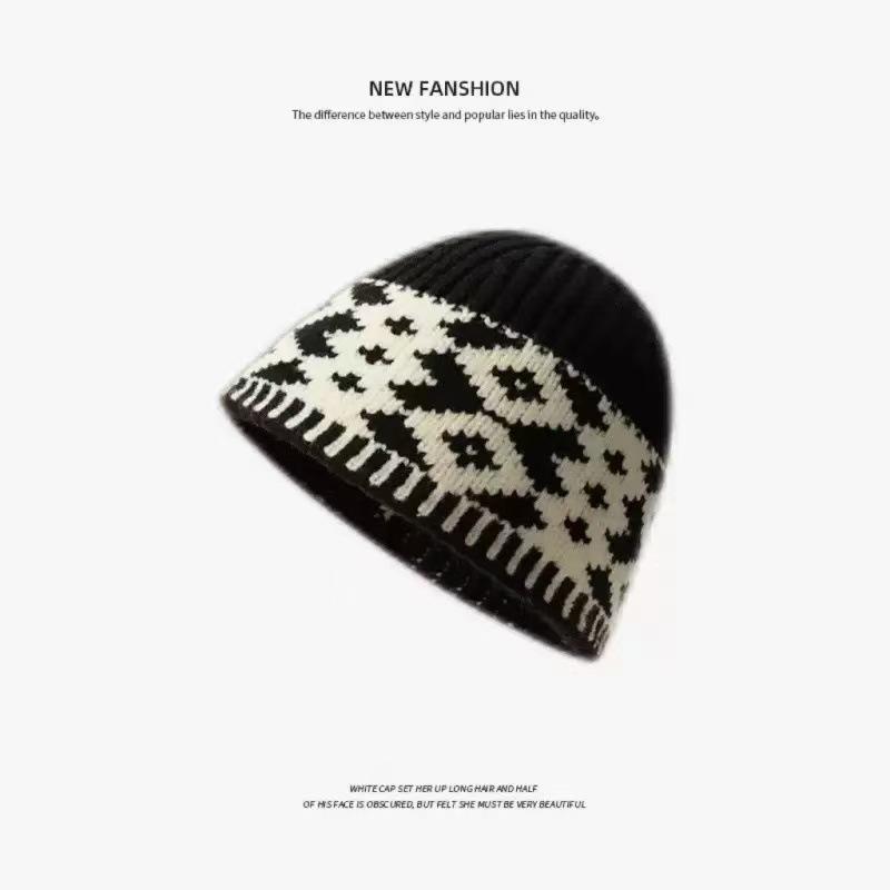 Plaid wool hat women's autumn and winter niche design sense knitted hat warm and cold-proof bag head cold hat