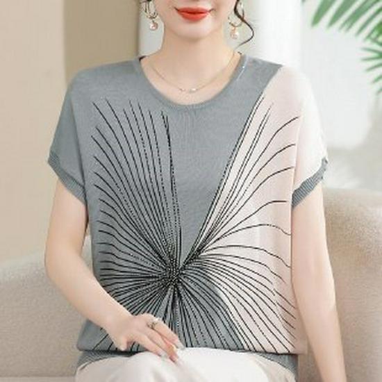 

Elegant Chiffon Summer Top for Middle-aged Women - Short Sleeve, Wide-leg Design 4XL сірий колір