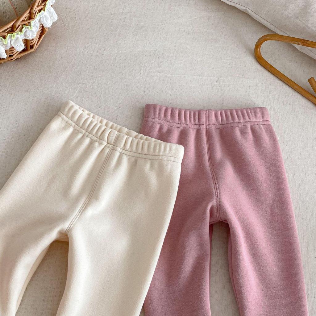 2025 Winter Koreanischer Stil Mädchen Patchwork Pompon Leggings - Trendige Verdickte Hose für Stilvolle Kinder
