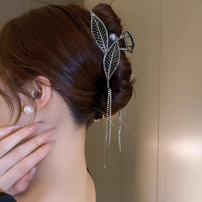 Vintage Metal Long Tassel Gripping Clip Hair Claw For Women Full Rhinestones Hair Clip Korean Barrettes Hairpin Hair Accessories
