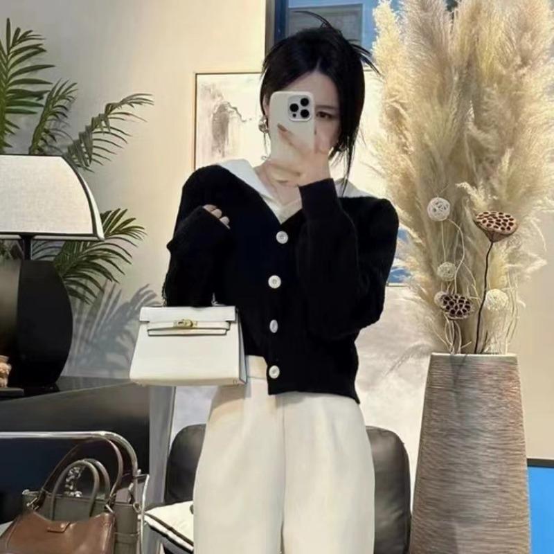 Sweet splicing fake two-piece knitted cardigan women's autumn and winter niche simple versatile and thin hooded sweater jacket