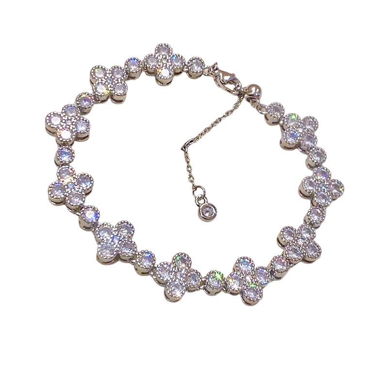 Korean Zircon Flower Rhombus Bracelet - Exquisite, Versatile, Light Luxury Jewelry