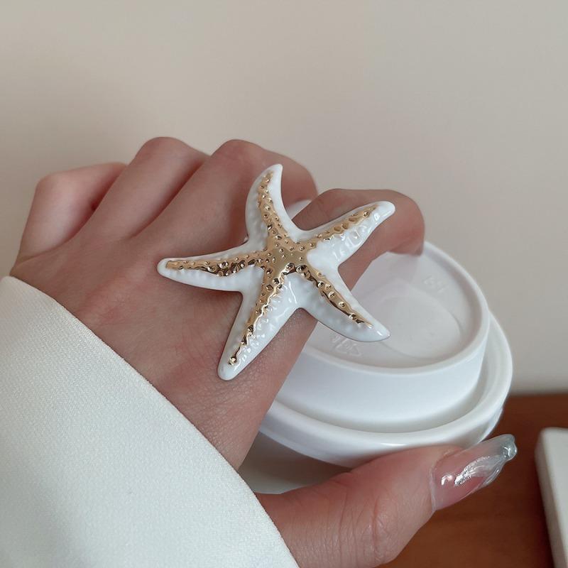 Gold Plated Iron Alloy Exaggerated Blue White Enamel Wrinkled Starfish Open Adjustable Cocktail Ring For Women