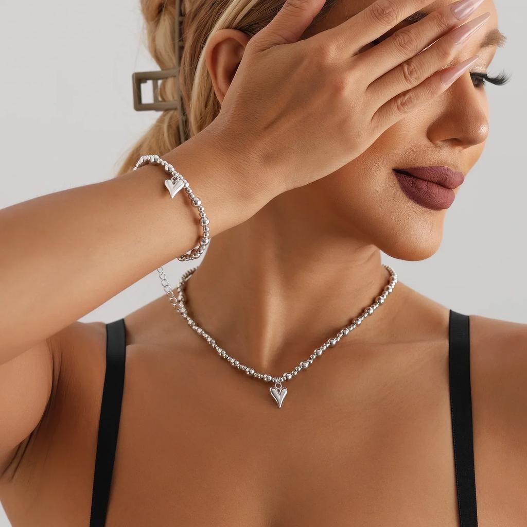 Y2K Heart Beaded Necklace Women Boho Irregular Crystal Class Gravel Clavicle Chain Cool Y2K Choker Exquisite Fashion Jewelry