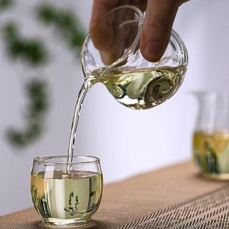 High Borosilicate Heat-Resistant Glass Tea Dispenser, Large Capacity Golden Cicada Fair Cup