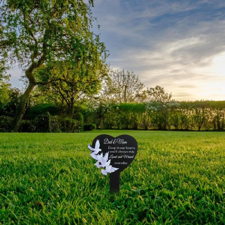 Remembrance Plaque Heart Shape Cemetery Memorials Gift Weatherproof Acrylic Engraved For Loved One Outdoor Decoration