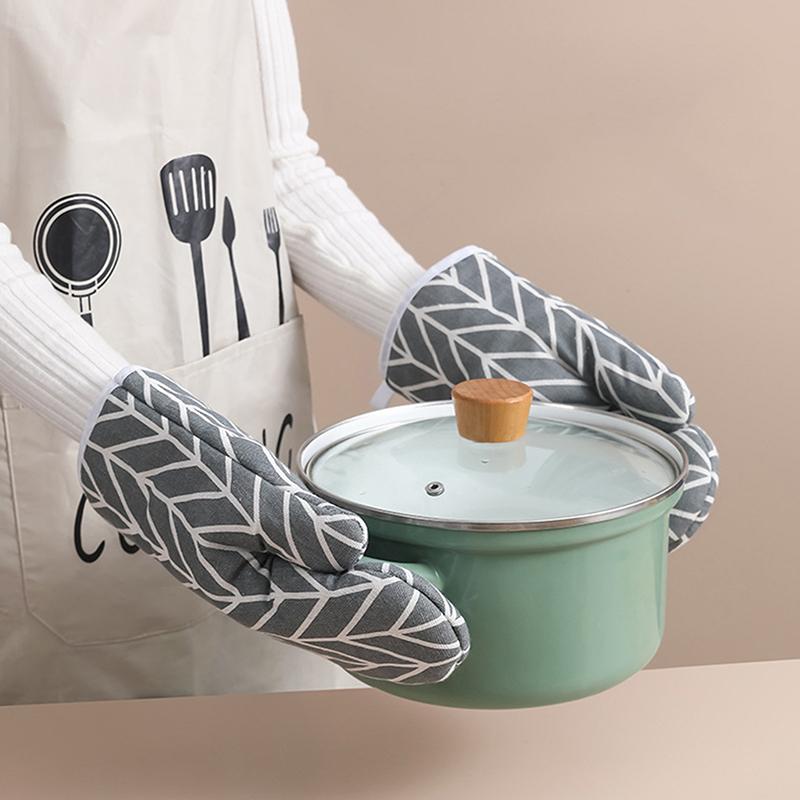 Oven Baking Gloves Kitchen Baking Tools Bakeware Microwave Oven Gloves High-temperature Resistant Cotton Linen Gloves Oven Mitts