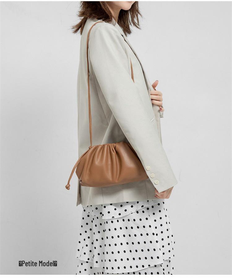 High-End Textured Cloud Dumpling Women's Shoulder Bag - Niche Pleated Design