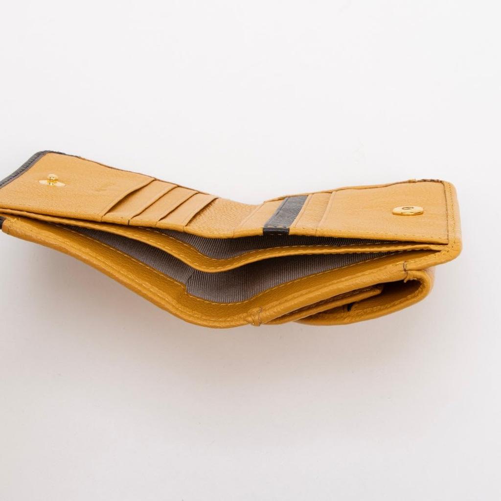 Cowhide bifold wallet