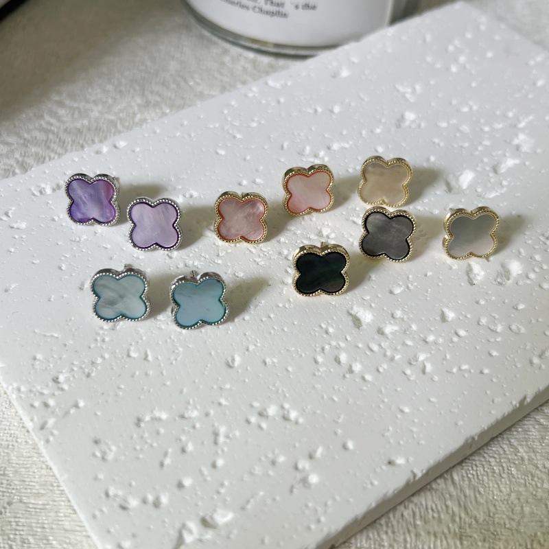 

Милый темперамент, изысканные ощущения, серьги Beimu в форме четырехлистного клевера