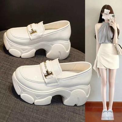 2026 Frühling Herbst Britischer Stil Klobige Schuhe Damen Lackleder Klobige Loafer Plateau Keilabsatz Damen Klobige Schuhe