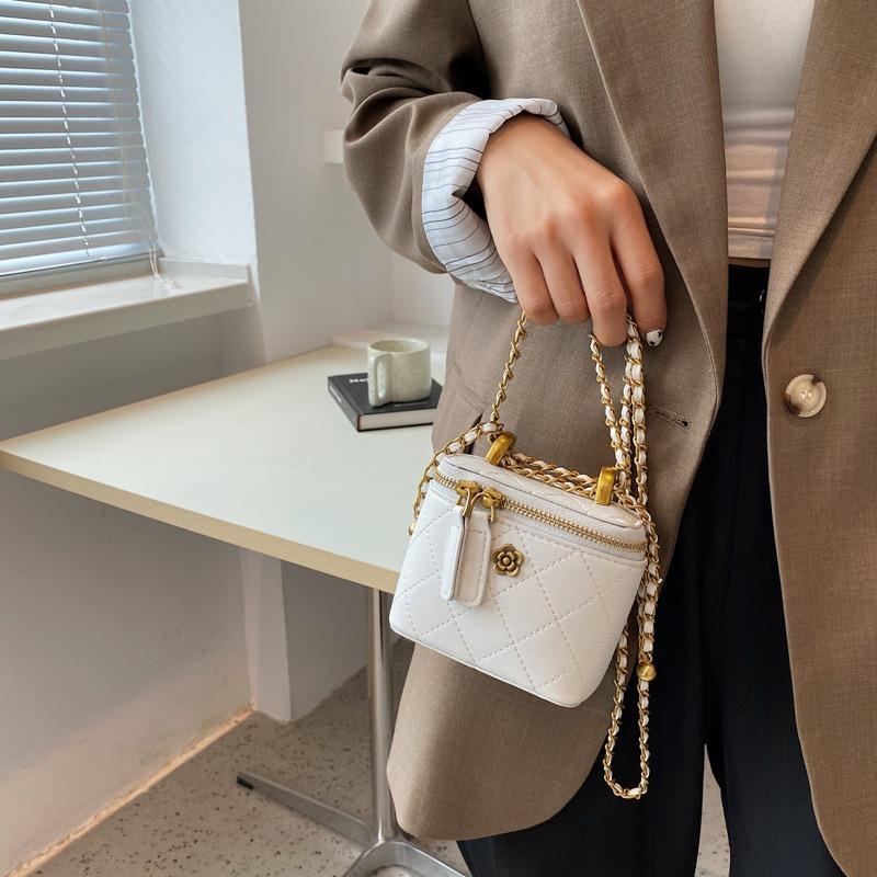 Nische Mini kleine Tasche Damen neue Mode Diamantkette Schulter Umhängetasche Lippenstiftbox Tasche