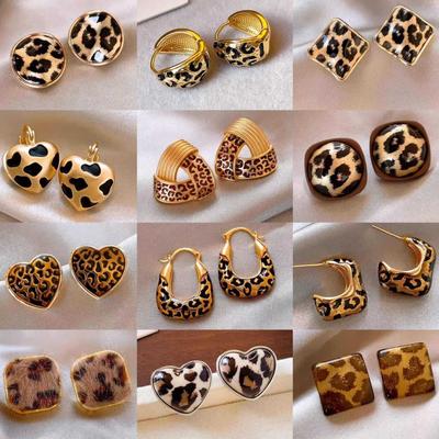 French Retro Autumn and Winter Geometric Leopard Print Earrings Stud Earrings Personalized Earrings Design Sense Niche