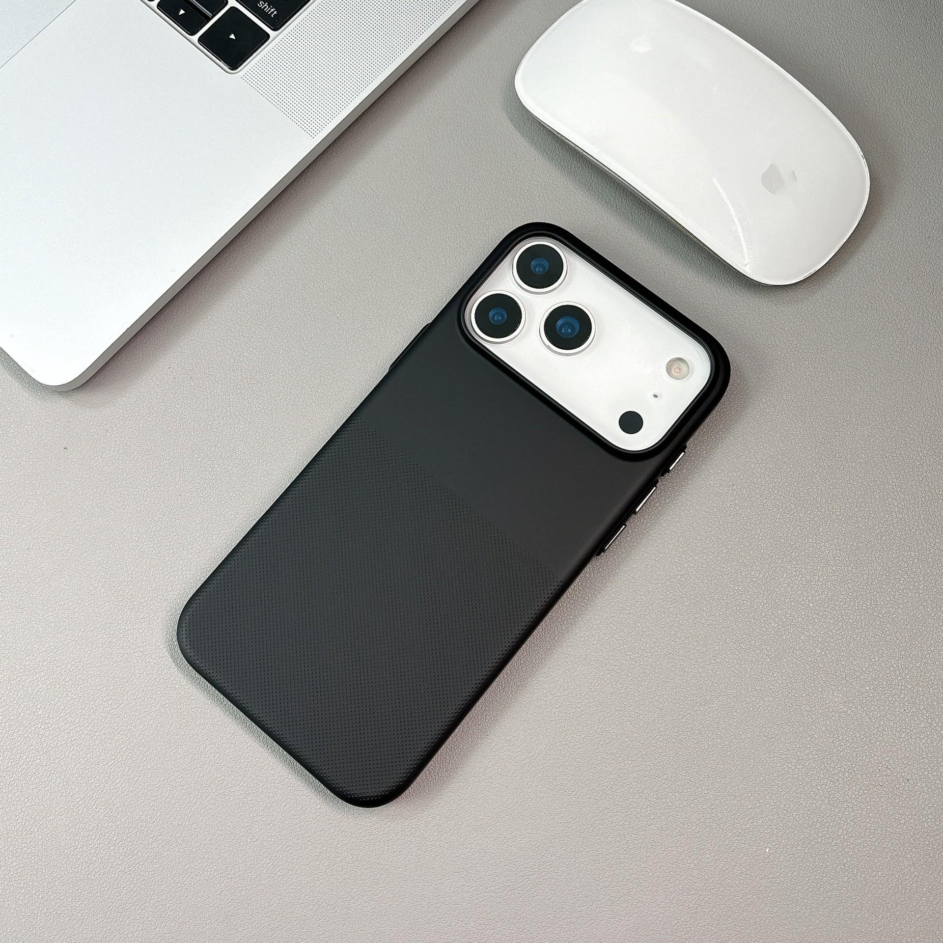

Apple 17 Pro Max Non-slip Polka Dot Magnetic Phone Case with Buttons - iPhone 16 Drop-proof PC Protective Cover 15 Promax