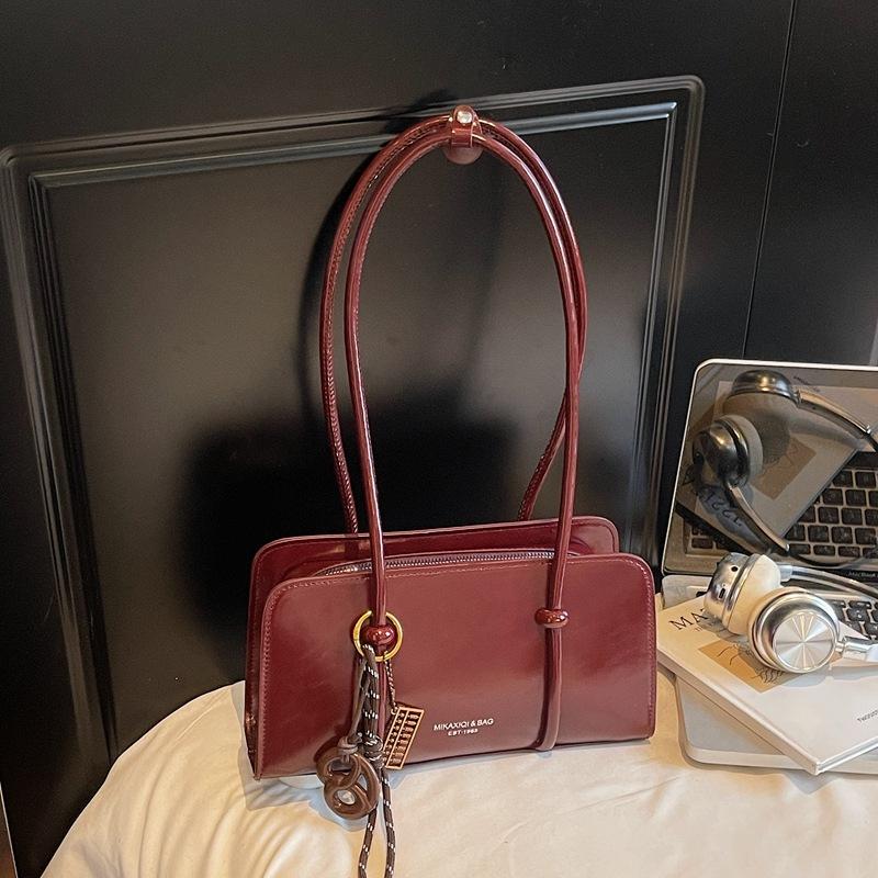 Autumn high-value niche underarm bag women's retro oil wax leather portable simple shoulder crossbody tote bag